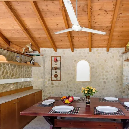 Danae By Corfu Escapes 레프킴미